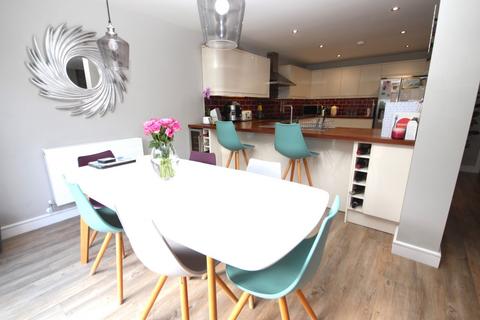 43 Anvil Crescent, Broadstone, BH18 9DY
