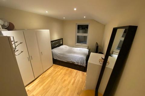 2 bedroom apartment to rent, Haydons Road,  Wimbledon,  SW19