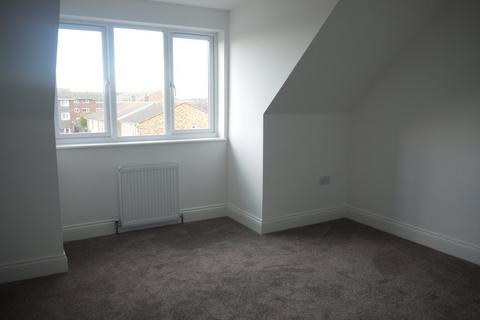 2 bedroom flat to rent, St Josephs Court, Chadwell St Mary