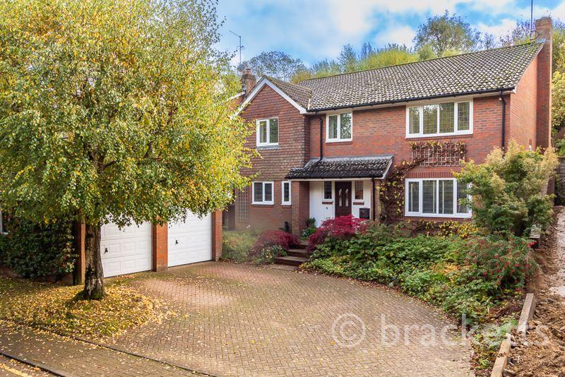 Turners Gardens, Sevenoaks 4 bed detached house £1,150,000