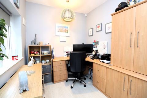 14 Berryfields, Aldridge, Walsall, WS9 0EE