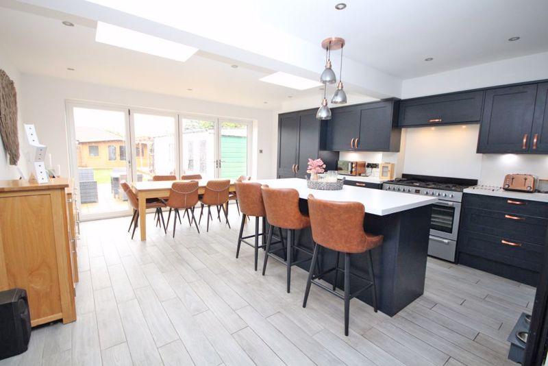 Kitchen photo 2