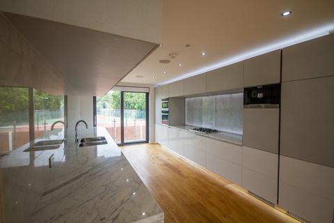 3 bedroom flat to rent, Eden Lodges, Chigwell