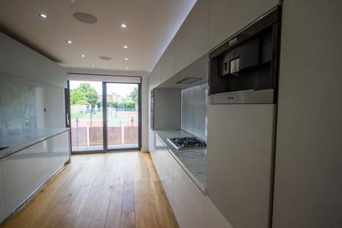 3 bedroom flat to rent, Eden Lodges, Chigwell