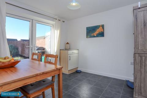 15 Knight Close, Monkton Heathfield, Taunton, TA2 8GJ