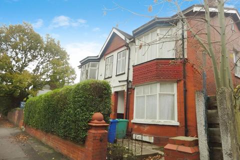 5 bedroom semi-detached house to rent, Whiteoak Road, Fallowfield, M14