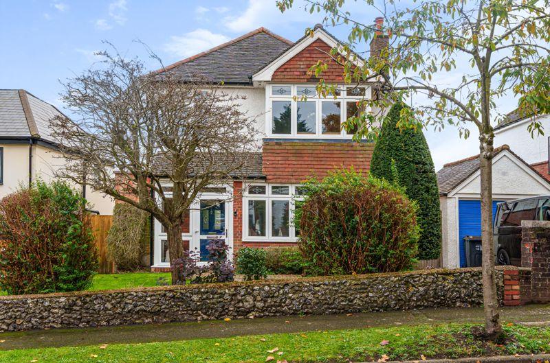 Warwick Road, Coulsdon 4 bed detached house £900,000
