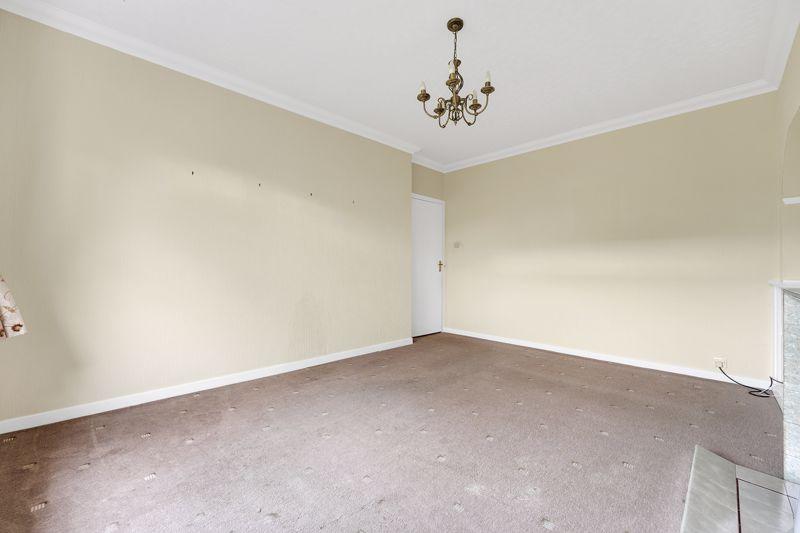 18 Overdale Crescent, Prestwick, KA9 2DD 3 bed semidetached bungalow