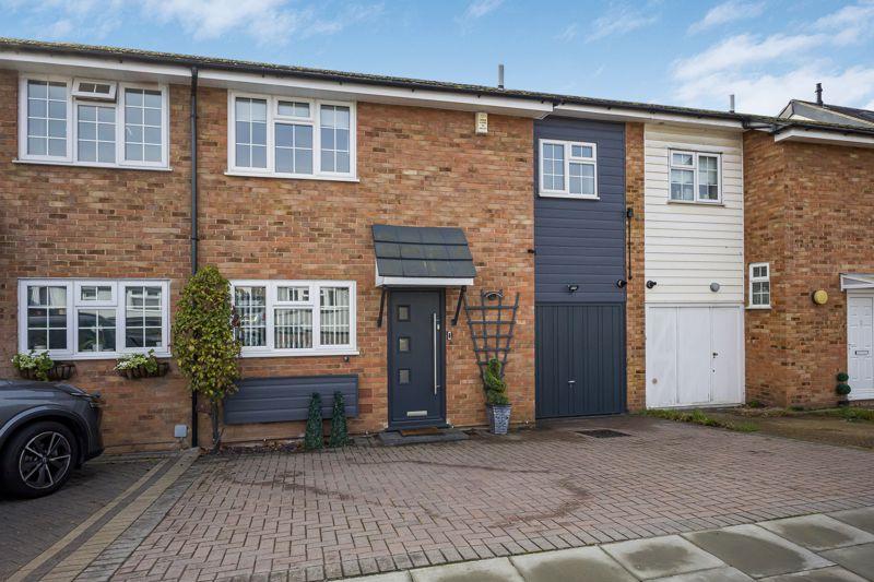 Westerham Drive, Sidcup, DA15 9NS 3 bed terraced house for sale £520,000