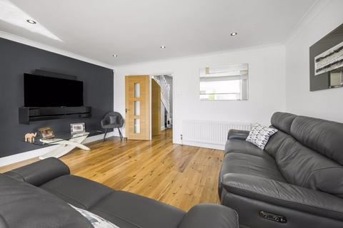 102 Westerham Drive, Sidcup, DA15 9NS