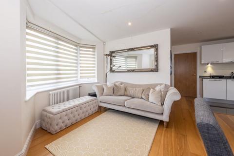 2 bedroom flat for sale, 51 Selvage Lane, London