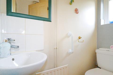 12 Chuters Close, Byfleet, West Byfleet, KT14 7QD