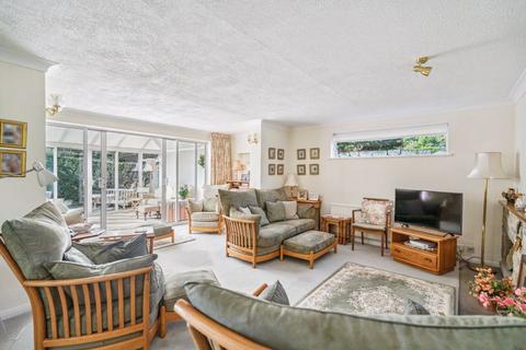 4 bedroom detached house for sale - FOR SALE BY AUCTION - Stoke Court Drive, Stoke Poges