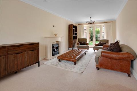 5 bedroom detached house to rent, Cowslip Drive, Moreton-in-Marsh, Gloucestershire, GL56