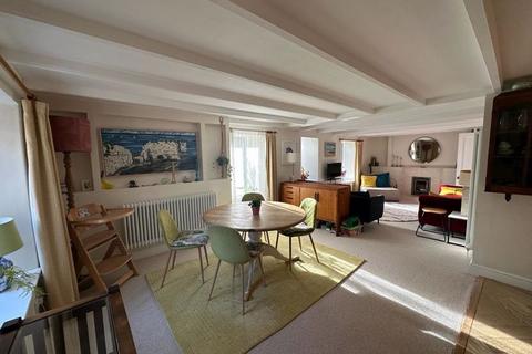 Bosvean School Hill, Shortlanesend, Truro, TR4 9DU