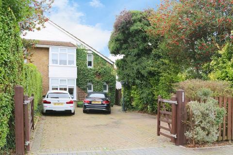 500 London Road, Slough, SL3 8QX