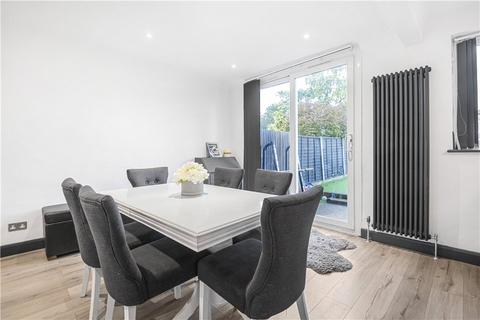14 Lyndhurst Avenue, Twickenham, TW2 6BY