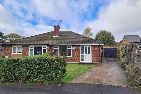 11 Heather Close, Whitehill, Bordon, GU35 9DU