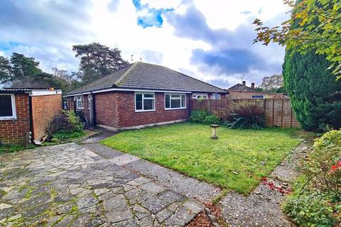 11 Heather Close, Whitehill, Bordon, GU35 9DU