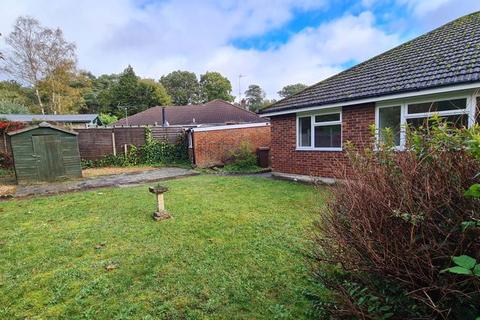 11 Heather Close, Whitehill, Bordon, GU35 9DU