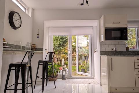 35 Cotton Hill, Bromley, BR1 5RT