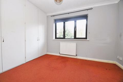 2 bedroom terraced house to rent, Cavendish Road, New Malden