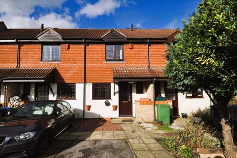 2 bedroom terraced house to rent, Cavendish Road, New Malden