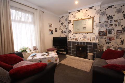 4 bedroom townhouse for sale, Doncaster Gardens, Northolt