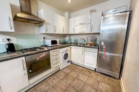 Flat 2, 42 Violet Road, London, E3 3QG