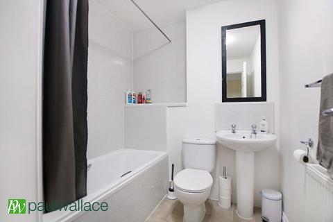 1 Michigan Close, Broxbourne, EN10 6FY