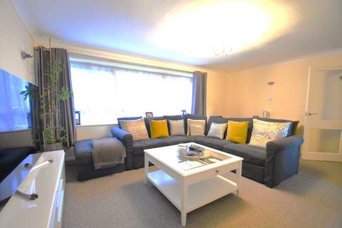 3 bedroom apartment for sale, South Park, Gerrards Cross, Buckinghamshire, SL9