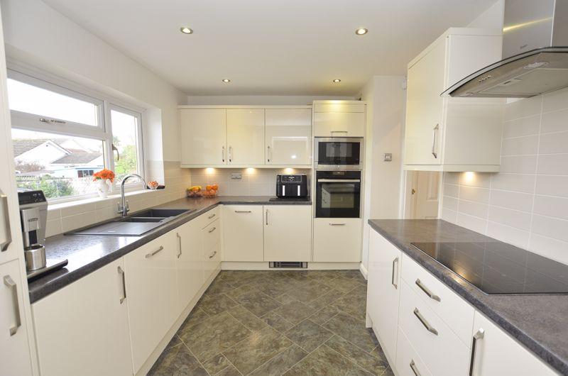 BRUNEL ROAD BROADSANDS PAIGNTON 2 bed detached bungalow for sale £469,950