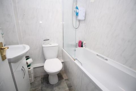 95 Bracklesham Close, Southampton, SO19 8RX