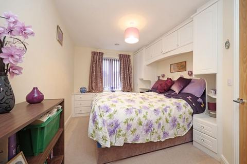 2 bedroom apartment for sale, Knutton Road, Wolstanton