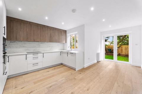 3 bedroom end of terrace house for sale, Muschamp Road, Carshalton