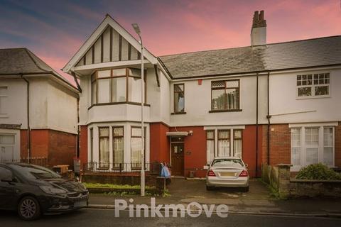 4 bedroom semi-detached house for sale, Clevedon Road, Newport