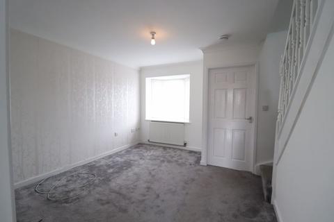 2 bedroom townhouse to rent, Hornchurch Drive, Great Sankey, WA5