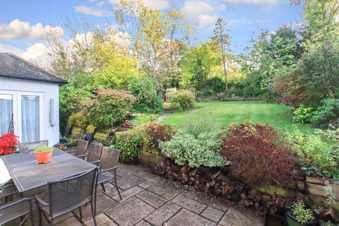 1 Roughdown Avenue, Hemel Hempstead, HP3 9BH