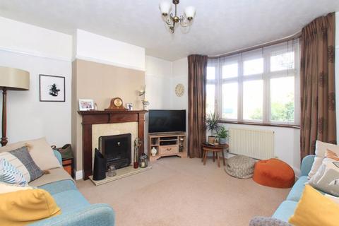1 Roughdown Avenue, Hemel Hempstead, HP3 9BH