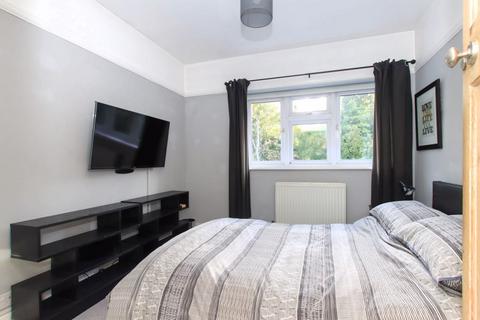 1 Roughdown Avenue, Hemel Hempstead, HP3 9BH