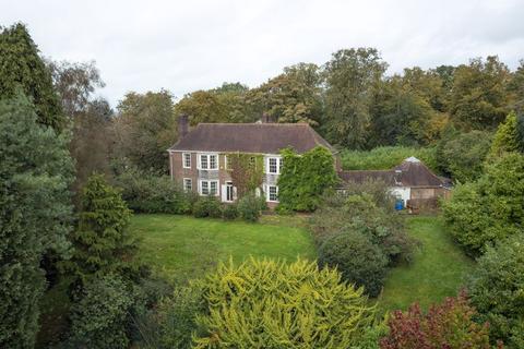 Heath Cross Cheddleton Heath Road, Leek, ST13 7DX