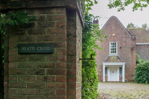Heath Cross Cheddleton Heath Road, Leek, ST13 7DX