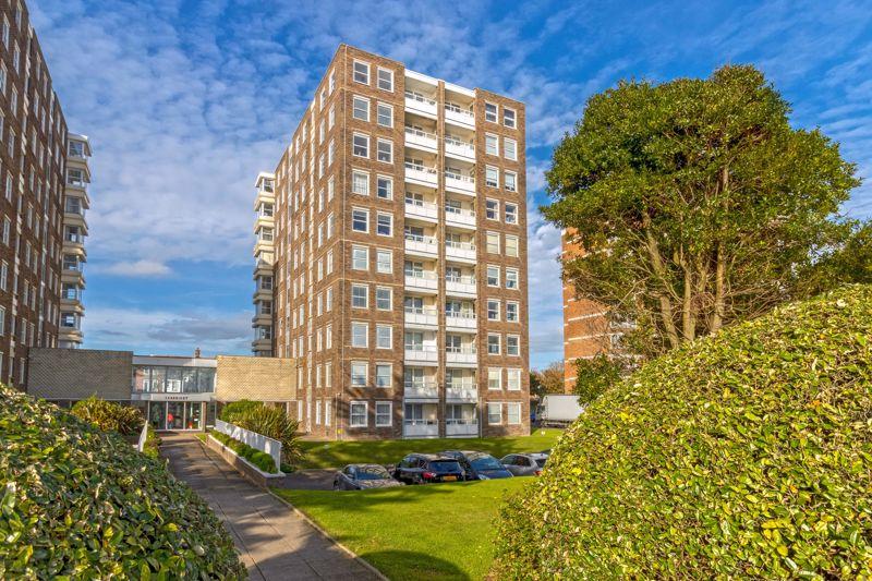 West Parade, Worthing Seafront 3 bed apartment for sale £350,000