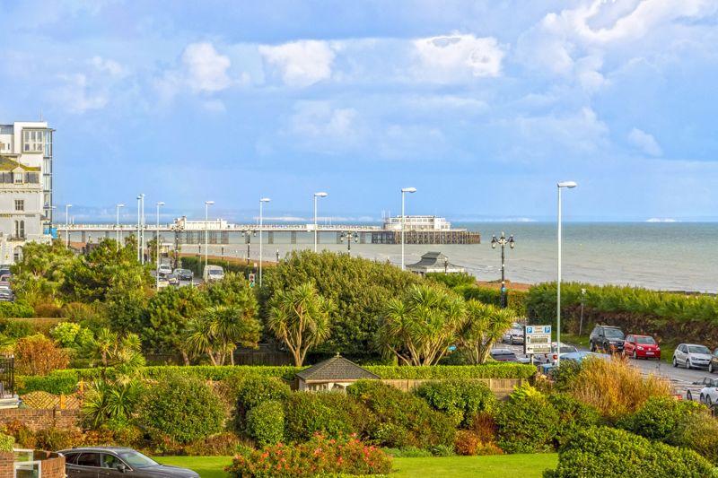 West Parade, Worthing Seafront 3 bed apartment for sale £350,000