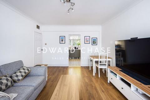2 bedroom ground floor flat to rent, Station Way, Buckhurst Hill, IG9