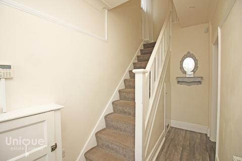 18 Maurice Grove, Blackpool, FY2 0QH
