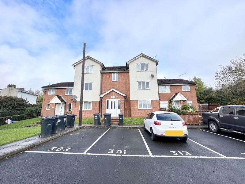 Foxdale Drive, Brierley Hill DY5 2 bed apartment for sale £85,000