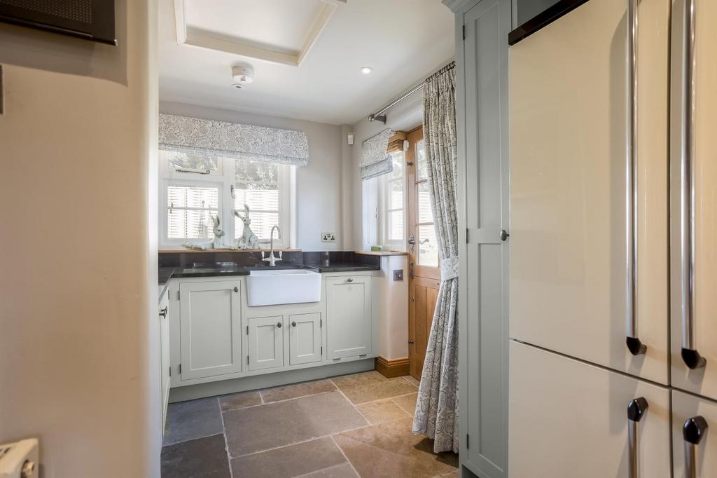 A UTILITY Jack's Cott