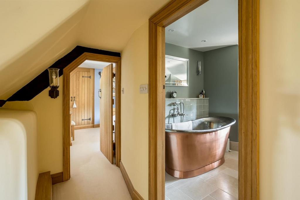 A LANDING Jack's Cott