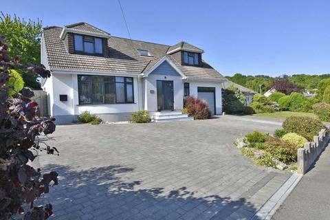 28 Anvil Crescent, Broadstone, BH18 9DY
